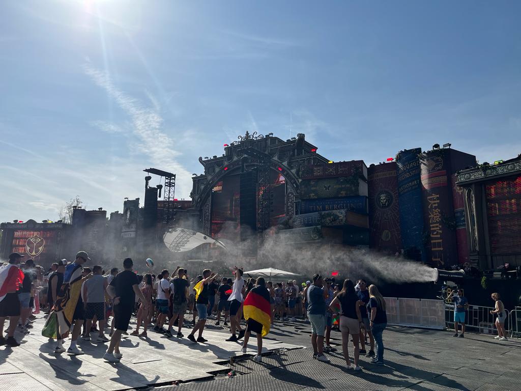 Tomorrowland event cooling cannon S4 0 01